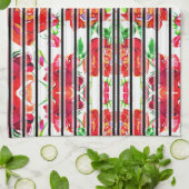 Vibrant red flowers and green leaves on curtains geschirrtuch (Gefaltet)