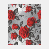 Vibrant Red Roses On A Metallic Silver Background  Fleecedecke (Vorderseite)