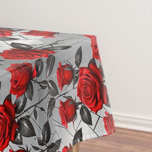 Vibrant Red Roses On A Metallic Silver Background  Tischdecke (Beispiel)