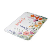 Vibrant Watercolor Wildflowers Personalized Badematte (Schrägansicht)
