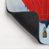 Vibrierender orange Heißluft-Ballon Mousepad (Ecke)