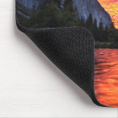 Vibrierendes Tal des Himmel-| Yosemite Mousepad (Ecke)