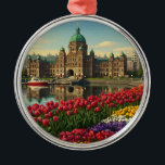 Victoria British Columbia Canada Travel Ornament Aus Metall<br><div class="desc">Victoria, die Hauptstadt von British Columbia, ist eine bezaubernde Küstenstadt an der Südspitze der Vancouver Island. Bekannt für sein britisches Kolonialerbe, seine üppigen Gärten und das milde Klima bietet das Victoria eine entspannte Atmosphäre mit viel Charakter. Im Zentrum der Stadt befindet sich der malerische Innenhafen, wo Sie am Ufer spazieren...</div>