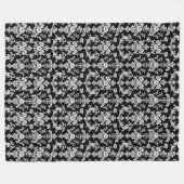 Victorian Black and White Damask Pattern Fleecedecke (Vorderseite (Horizontal))