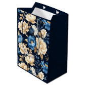Victorian flowers blue Gift Bag Mittlere Geschenktüte (Rückseite Schrägansicht)