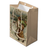 Victorian Santa Claus With Christmas Tree Mittlere Geschenktüte (Vorderseite Schrägansicht)