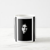 Victorian woman with haunting expression kaffeetasse (Mittel)