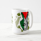 Victory Sign Hand Resistance Red Triangle Symbol Kaffeetasse (VorderseiteRechts)