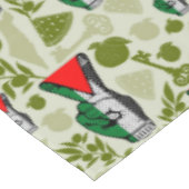 Victory Sign Hand Resistance Red Triangle Symbol Tischdecke (Schrägansicht)