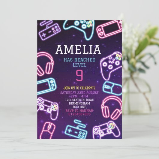 Video Game Birthday Party Einladung (Stehend Vorderseite)