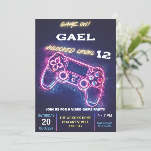 Video Game Birthday Party Neongame on Unlock Einladung (Stehend Vorderseite)