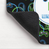Video Game Neon Blue & Green Muster Monogram Mousepad (Ecke)