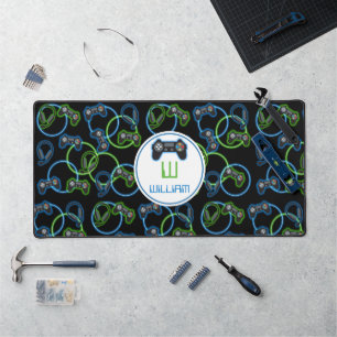 Video Game Neon Blue & Green Muster Monogram Schreibtischunterlage