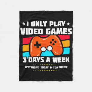 Video Game Player - PC Console Online Gaming - Spa Fleecedecke