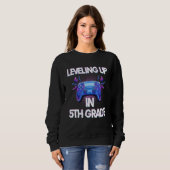 Video Gaming for students Leveling up in Fifth G Sweatshirt (Vorne ganz)