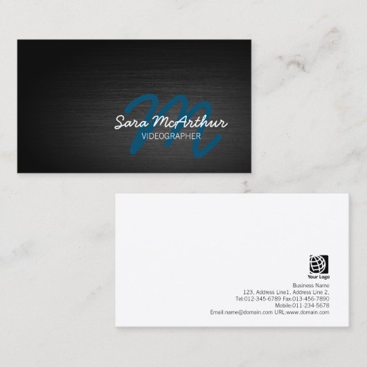 Videographin Dark Metal Cursive Monogram Visitenkarte (Vorne/Hinten)
