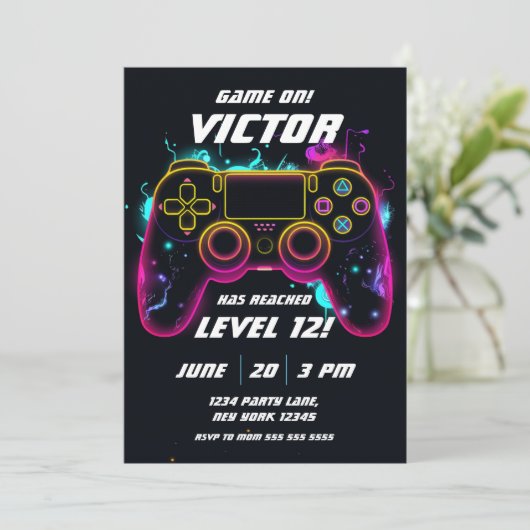 Videospiellevel-Up-Gamer Neon Geburtstag Einladung (Stehend Vorderseite)