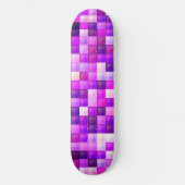 Videospielpixel rosa Quadrat Muster Skateboard (Vorderseite)