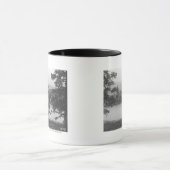 Vieh durch einen Teich mit zwei Cowboys Tasse (Zentrum)