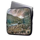 Vieh-Ranch, Colorado, 1899 (Foto) Laptopschutzhülle (Vorderseite Links)