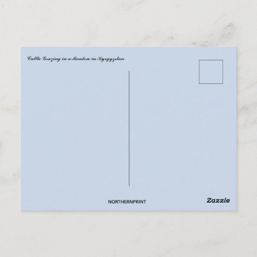 Viehweiden auf einer Wiese in Kirgisistan Postkarte (Rückseite)