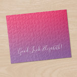 Viel Glück Name Skript Rosa bis Lila Ombré Funny Puzzle<br><div class="desc">Stilvolle Himbeerrosa bis leicht lila Gradientenjigsaw Puzzle enthält "Viel Glück, [NAME]" in einem Schriftart mit weißem Skript. Personalisieren Sie den lustigen Text in der Sidebar. Das ist ein großartiges Geschenk für jemanden, der eine Herausforderung Liebe. Klicken Sie auf den Link "Rocklawn Arts", um das minimale ombré-Design auf anderen Artikeln zu...</div>