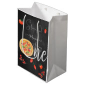 Viel Spaß, erster Pizza-Geburtstag Mittlere Geschenktüte (Vorderseite Schrägansicht)
