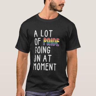 Viel Stolz geht im Moment auf den sonnigen LGBT-St T-Shirt