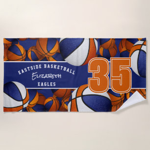 Viele Basketbälle mit blauen orangen Teamfarben Strandtuch