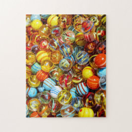 Viele farbenfrohe Glasmarbeln Puzzle