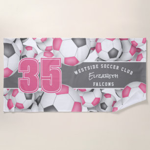 Viele Fußball-Bälle Rosa Graue Mannschaftssportler Strandtuch