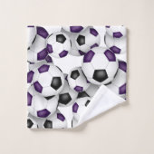 Viele Fußballbälle Mannschaftsgeist lila schwarz Badhandtuch Set (Waschlappen)
