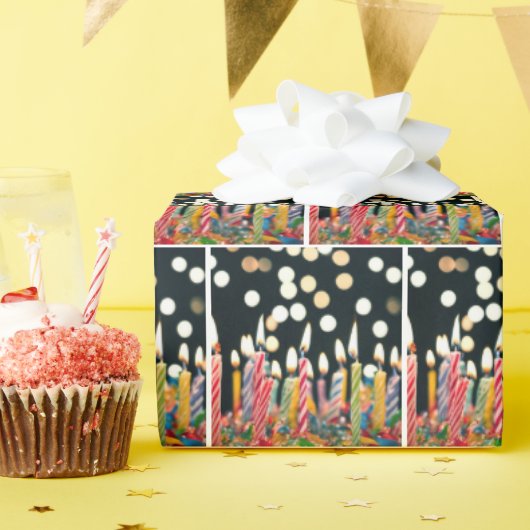 Viele Geburtstagskandale auf dem Kuchen Geschenkpapier (Geburtstagsparty)