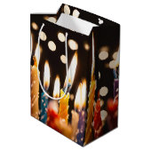 Viele glühende Birthday Candles Mittlere Geschenktüte (Rückseite Schrägansicht)