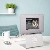 Viele große Stimmen nicht alle Wolf Zitat des Mens Aufkleber (Laptop auf Schreibtisch)