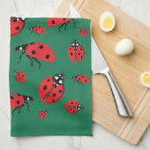 Viele Ladybugs Lucky Pattern Green Geschirrtuch (Viertel Falte)