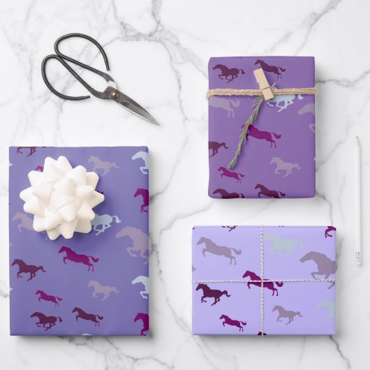 Viele Lila Blue Horses Wrapping Paper Sheets Geschenkpapier Set (Vorderseite)