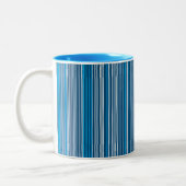 Viele mehrfarbige Streifen in blau Zweifarbige Tasse (Links)