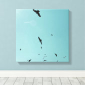 Viele Vögel und ein Kontrastmittel Leinwanddruck (Insitu (Holzboden))