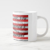 Vielen Dank an Amerikas Veteranen mit Flag und Sol Jumbo-Tasse (Rechts)