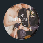 Vielen Dank Coquette Bow Wedding Foto Magnet<br><div class="desc">Mit dem Dankeschön Coquette Bow Wedding Foto Magnet zeigen Sie Ihre Dankbarkeit auf stilvollste Weise. Dieser schicke und raffinierte Magnet zeichnet sich durch ein wunderschönes Foto von Ihnen und Ihrem Partner aus, gepaart mit einer süßen "Danke" Nachricht und einem zarten Coquette-Bogen-Design. Es ist eine nachdenkliche und moderne Art, Ihre Wertschätzung...</div>