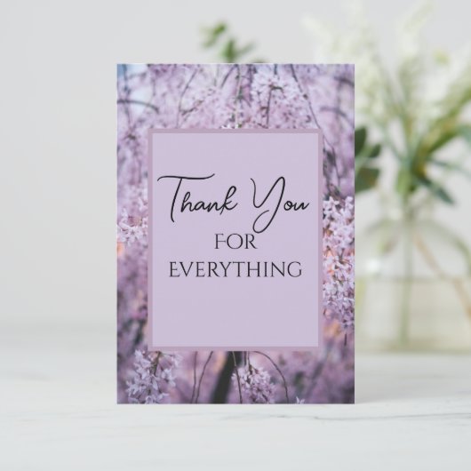 Vielen Dank für alles Lilac Floral Springtime Dankeskarte (Stehend Vorderseite)