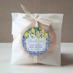 Vielen Dank Lemons Aquamarin Positano Brautparty G Runder Aufkleber<br><div class="desc">Wir danken Ihnen für jede Veranstaltung (hier für eine Babydusche gezeigt,  aber alle Textfelder sind anpassbar). Das Design ist mit Aquarelllemonen in Vintagem Blau-Weiß-Azulejo-Fliesendesign gestaltet.</div>
