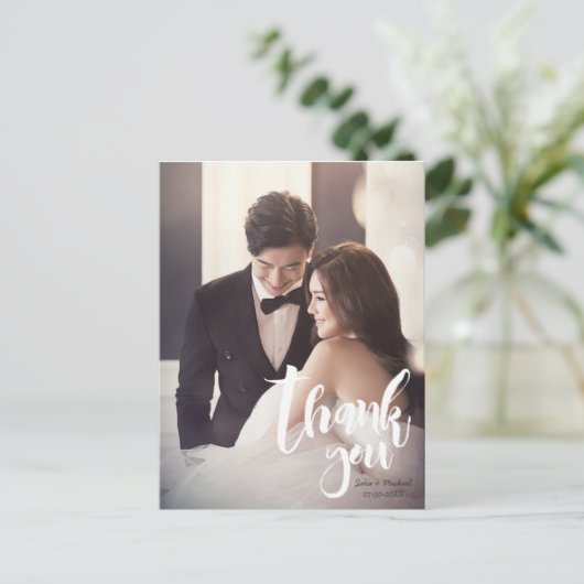 Vielen Dank, Modern, Script ・ Foto, Namen & Datum Postkarte (Stehend Vorderseite)