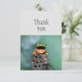 Vielen Dank Niedlich Happy Frog Animal Fun Dankeskarte (Stehend Vorderseite)