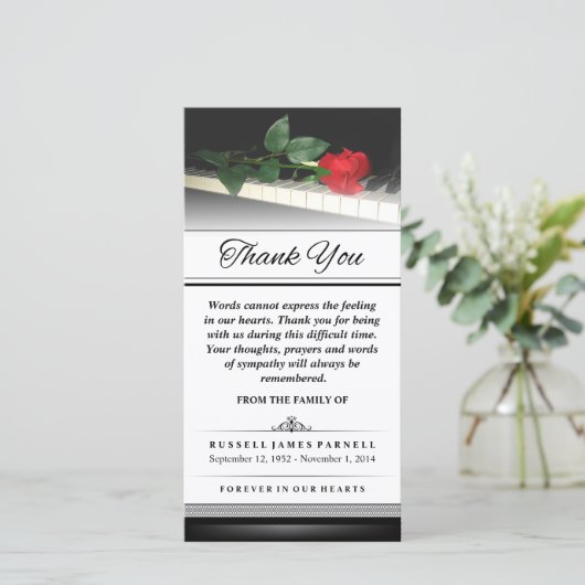 Vielen Dank, Rote Rose am Klavier - Worte können n Dankeskarte (Stehend Vorderseite)