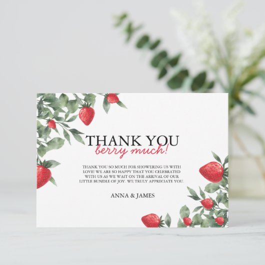 Vielen Dank Strawberry Baby Shower Dankeskarte (Stehend Vorderseite)