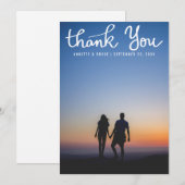 Vielen Dank, White Typografy Script Wedding Foto Dankeskarte (Vorne/Hinten)