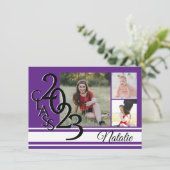 Vielfalt Lila 2023 Abschluss Tri Foto Einladung (Stehend Vorderseite)