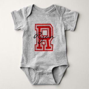 Vielfalt Sport   Monogram Letter R   Rot   DIY Nam Baby Strampler